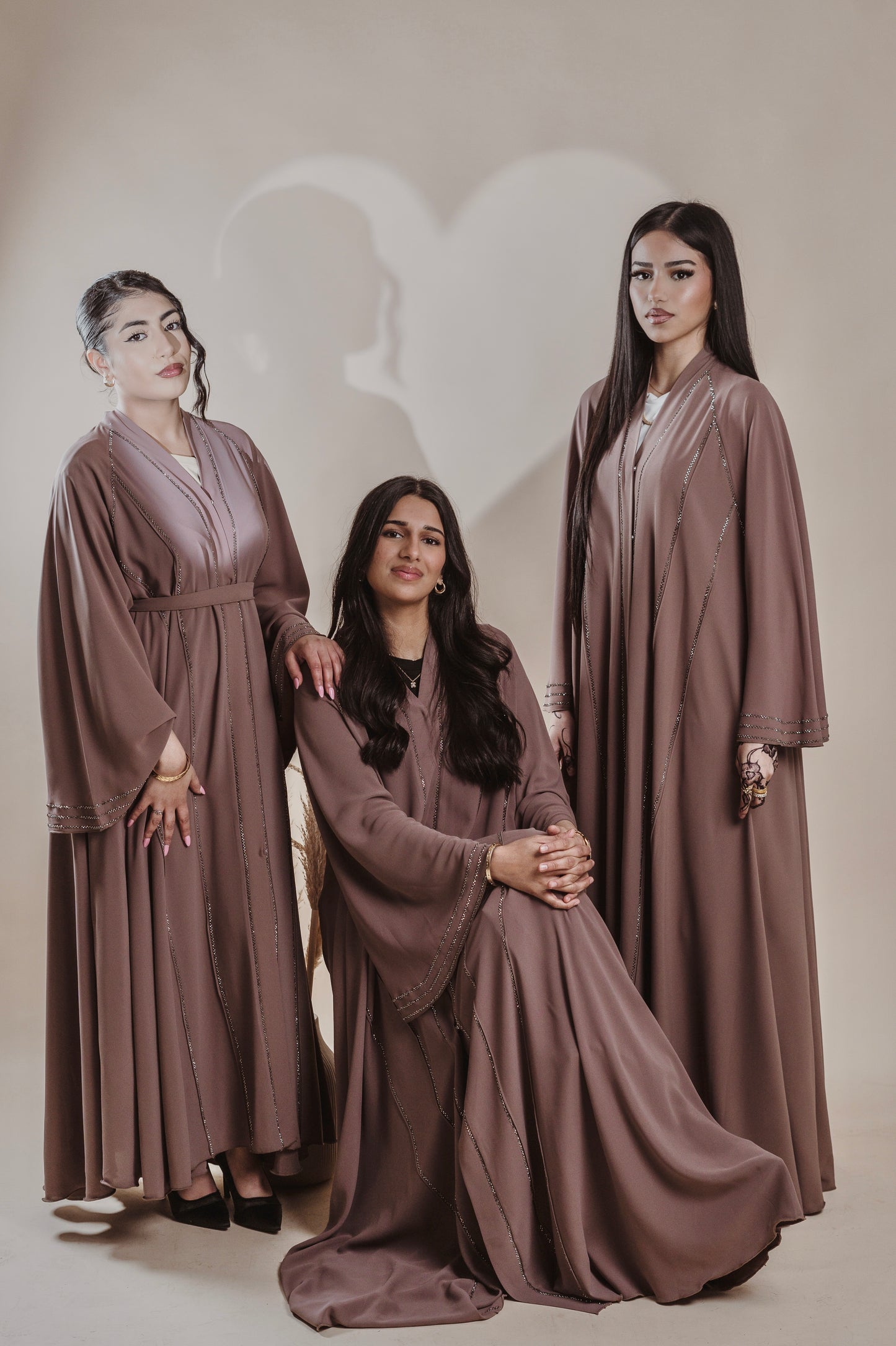 Amira - أَمِيرَة