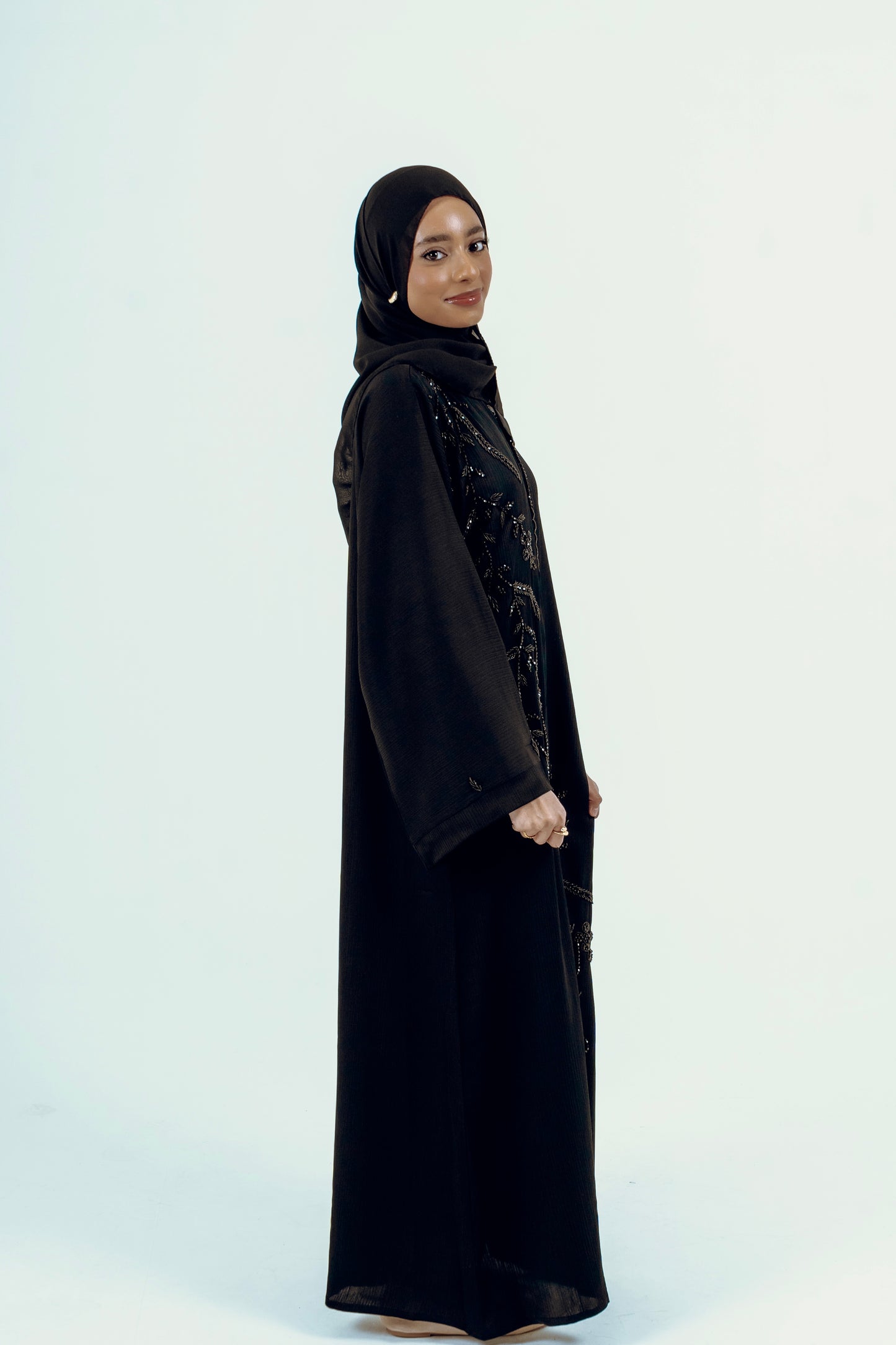 Jamila - جَمِيلَة